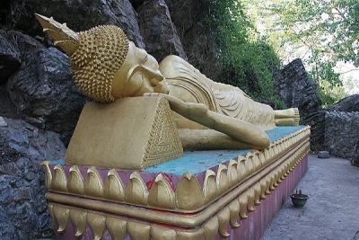 Reclining Budda at Phu Si
