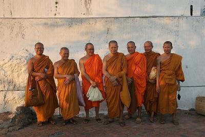 Monks at Phu Si