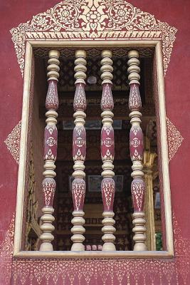 Window at Wat Saen