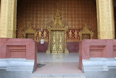 Front Door at Wat Saen