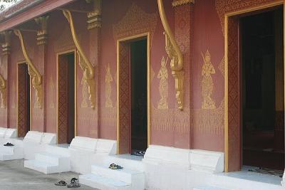 Doors at Wat Saen