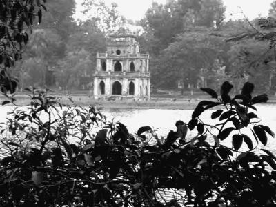 The lake of restored sword in Old Ha Nội