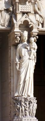 u26/loissd/medium/43226843.MadonnaandChildNotreDame.jpg