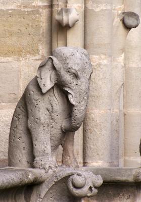 u26/loissd/medium/43246323.ElephantGargoyleatNotreDame.jpg