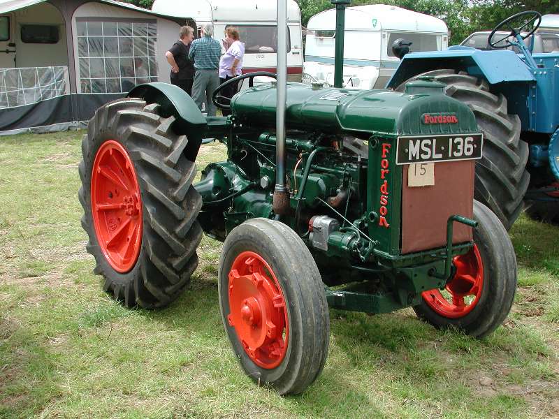 1943 Fordson - Standard.jpg