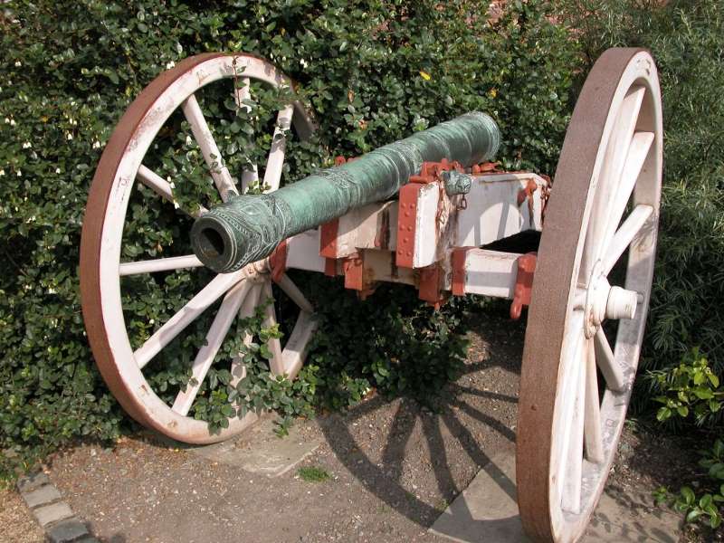 Powis Castle - Canon