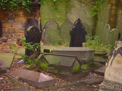 St James Gardens - Old Graves