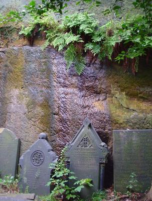 St James Gardens - more gravestones