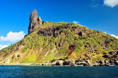 noronha-visto-do-mar.jpg