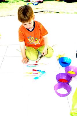 Alon paints