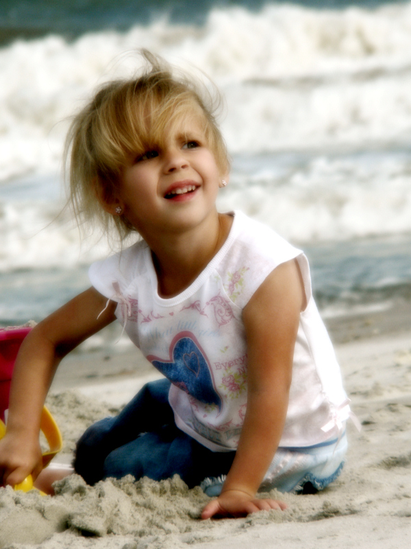 04-2005Katie at Beach.jpg