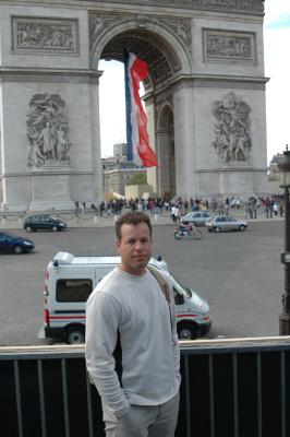 Lance & the Arc De Triomphe