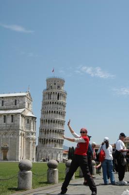 Amy holding up Pisa