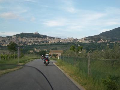 Entering Assisi, Courtesy of the Olin's