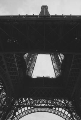 Under the skirt of T. Eiffel