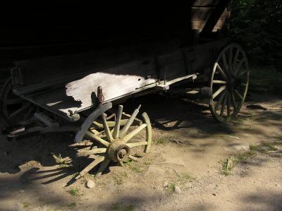 Coach at Cantilever Barn