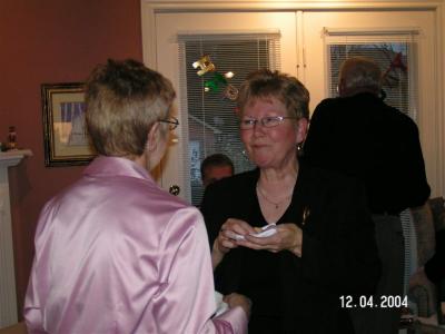 Moms BD 12-04-04 011.jpg