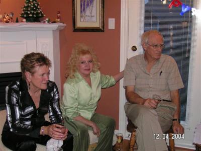 Moms BD 12-04-04 019.jpg