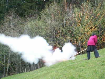 Mortar Shooting by Ringo007