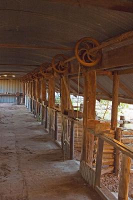 _DSC8115 landscape moorinya shearing shed interior machinery