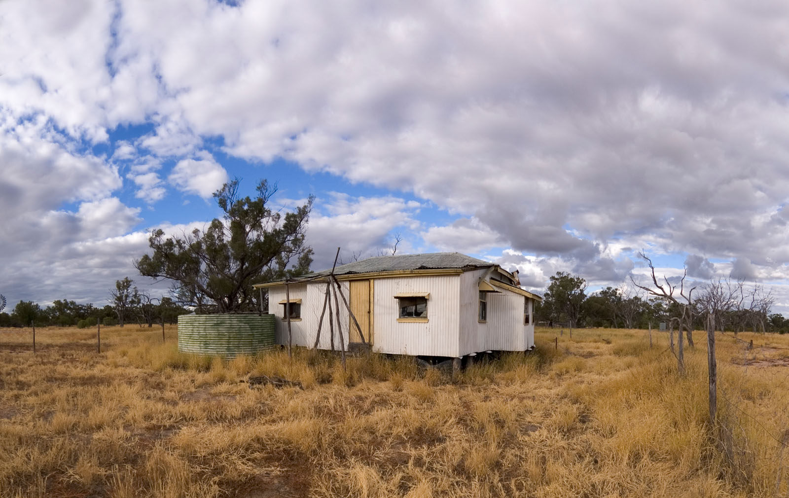 _DSC8928 landscape house bells outstation moorinya clouds panorama