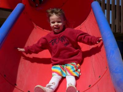 u26/onespeed/medium/43346863.Tyler_and_Kiley_at_the_Park0054.jpg