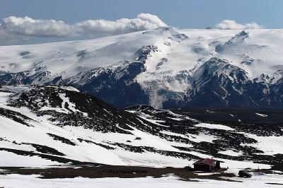 Midalur og Eyjafjallajkull