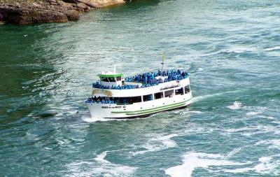 Cruise Boat  Niagara  Falls