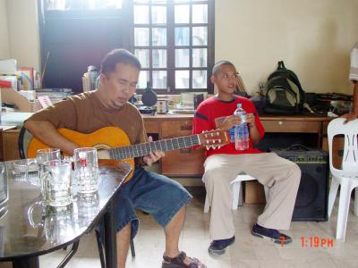 Jojie -  Background Guitar