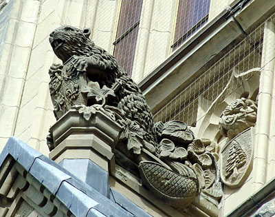 Only in Canada would you have a Beaver on your Parliment Building!!