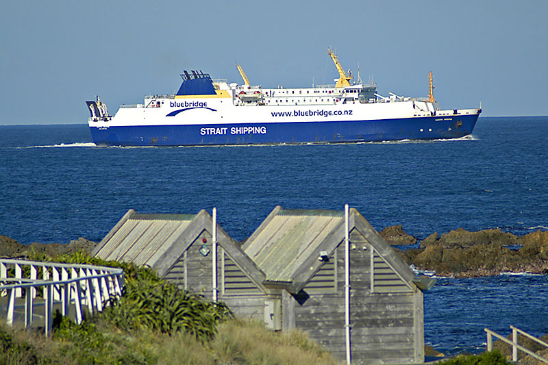 14 May 04 - Bluebridge!