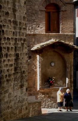 San Gimignano Oldladies.jpg