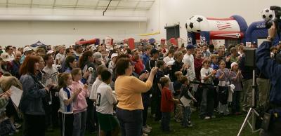 GV3B2178crowd.jpg