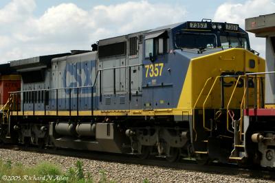 CSX Dash 8-40CW #7357