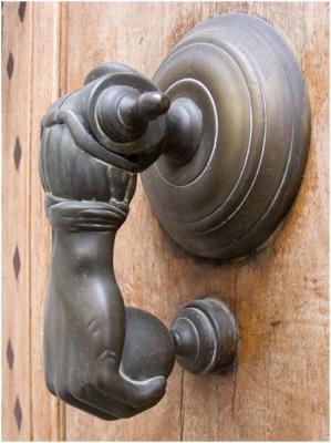 Hand Knocker