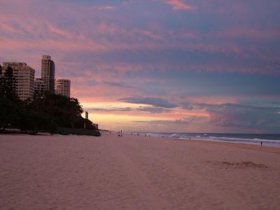 u26/robotnik123/medium/43857888.SurfersParadiseBeachII.jpg