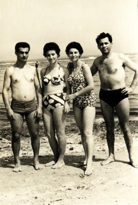 1961 - Paul, Mina, Malka, and Norbert