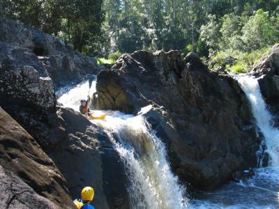 Wappa Falls - Simon - putin at middle