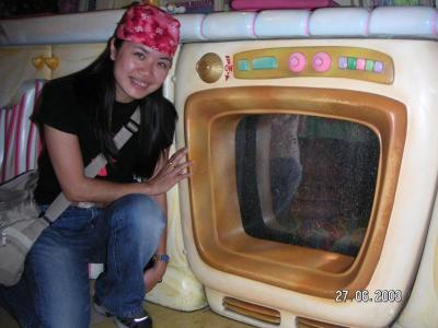 Minnie's machine dish washer