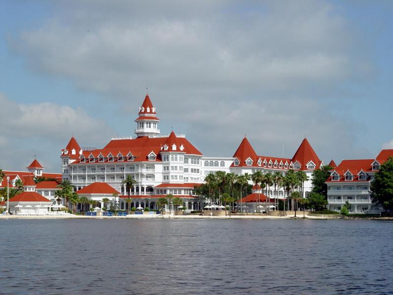 Disneys Grand Floridian Luxury Resort<BR>By Jim Fitzgerald