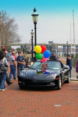 2005 Corvette with baloons