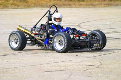 u26/thecameraguy/medium/43617952.FormulaRacing01.jpg