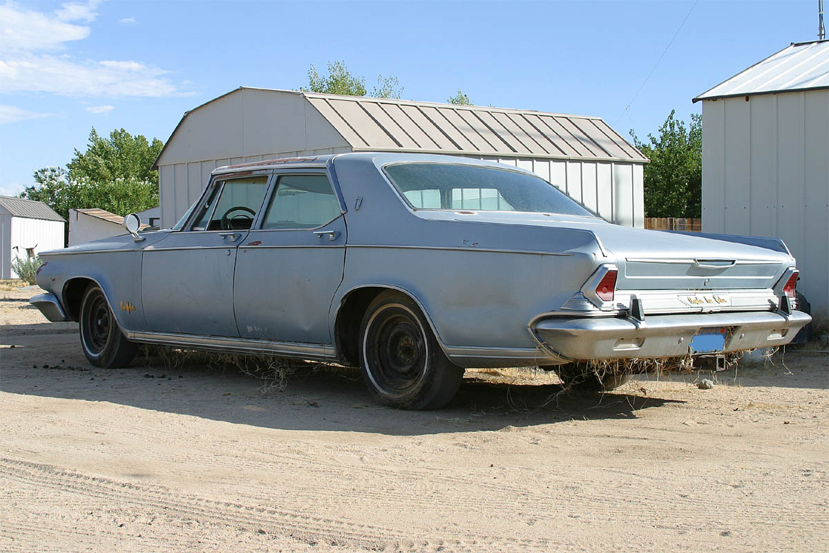 1964 Chrysler New Yorker, left 3/4