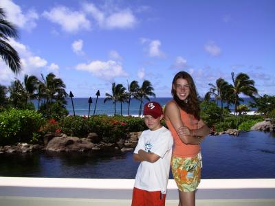 Kids at the Hyatt...that background almost looks fake, doesnt it?......Its not!