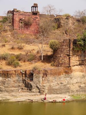 Laundry at the Fort