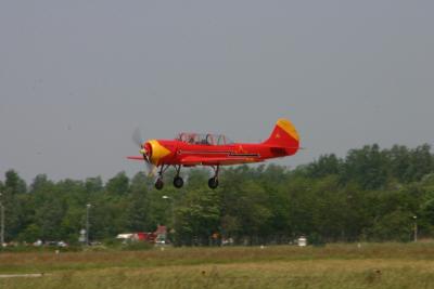 16_yak52_jum.jpg