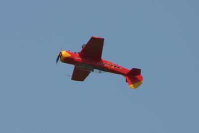 17_yak52_roll.jpg