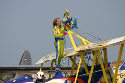 32_wingwalk4.jpg