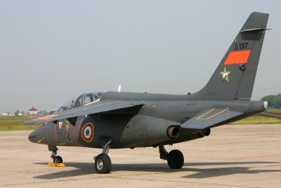 u26/tune82/medium/44004779.4_FAF_Alfajet.jpg