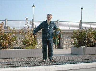 07/2003 VOC - Mario L. in abbigliamento notturno